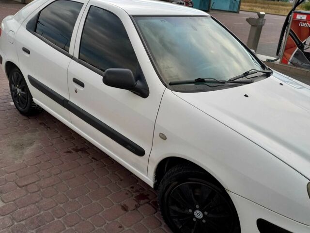 Белый Ситроен Берлинго, объемом двигателя 1.4 л и пробегом 250 тыс. км за 3200 $, фото 5 на Automoto.ua