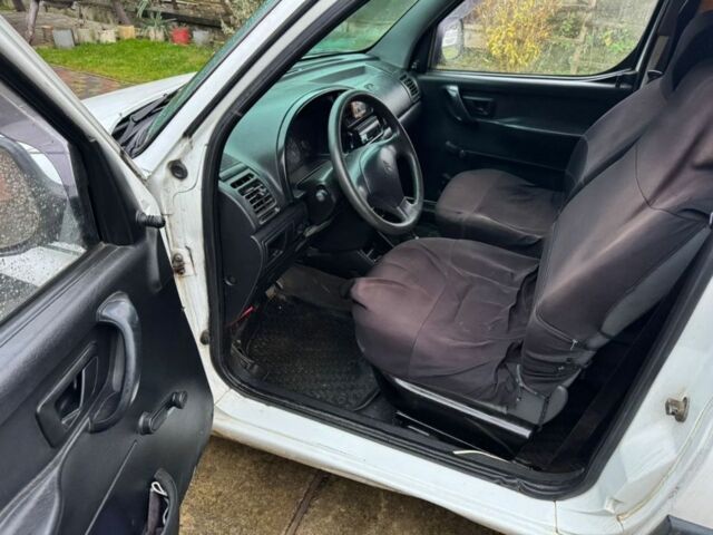 Белый Ситроен Берлинго, объемом двигателя 1.9 л и пробегом 330 тыс. км за 1450 $, фото 6 на Automoto.ua