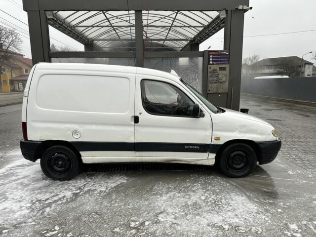 Белый Ситроен Берлинго, объемом двигателя 1.9 л и пробегом 450 тыс. км за 1300 $, фото 2 на Automoto.ua