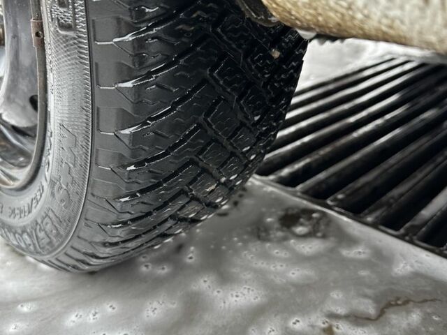 Белый Ситроен Берлинго, объемом двигателя 1.9 л и пробегом 450 тыс. км за 1300 $, фото 9 на Automoto.ua