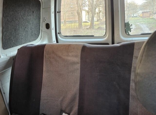 Белый Ситроен Берлинго, объемом двигателя 1.9 л и пробегом 305 тыс. км за 1500 $, фото 6 на Automoto.ua