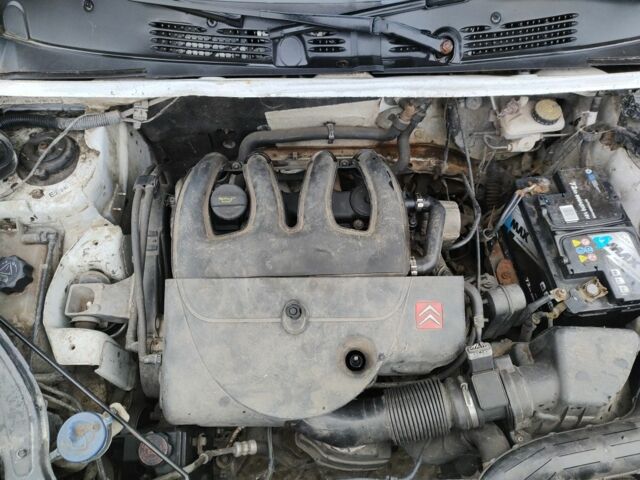 Белый Ситроен Берлинго, объемом двигателя 1.9 л и пробегом 286 тыс. км за 2300 $, фото 15 на Automoto.ua