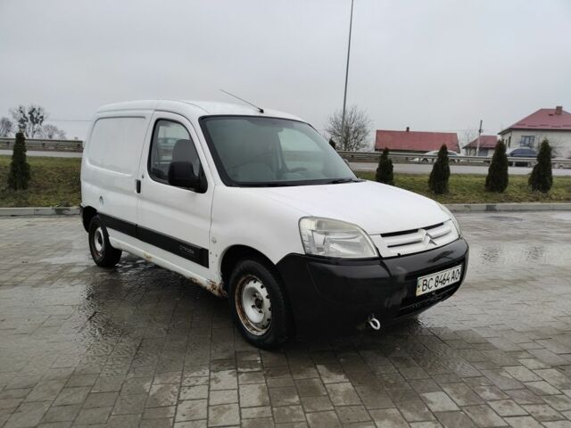 Белый Ситроен Берлинго, объемом двигателя 1.9 л и пробегом 286 тыс. км за 2300 $, фото 1 на Automoto.ua