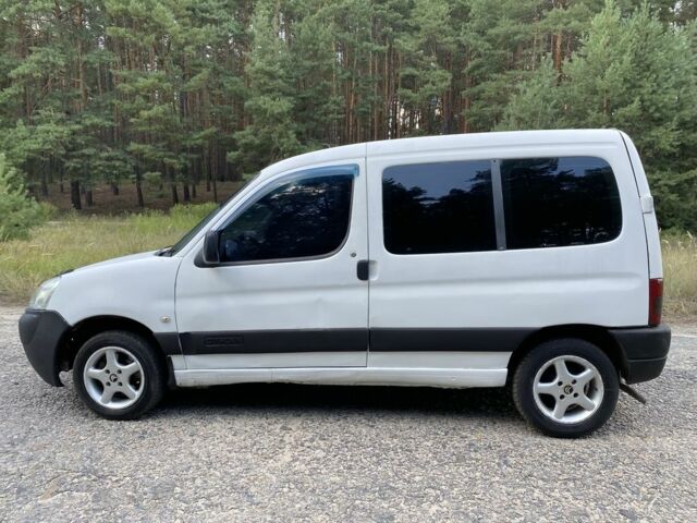 Белый Ситроен Берлинго, объемом двигателя 1.9 л и пробегом 275 тыс. км за 2950 $, фото 4 на Automoto.ua