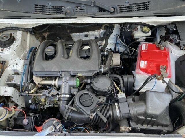 Белый Ситроен Берлинго, объемом двигателя 1.9 л и пробегом 275 тыс. км за 2950 $, фото 8 на Automoto.ua