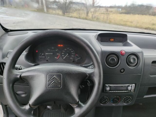 Белый Ситроен Берлинго, объемом двигателя 1.9 л и пробегом 286 тыс. км за 2300 $, фото 13 на Automoto.ua