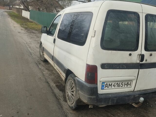 Білий Сітроен Берлінго, об'ємом двигуна 2 л та пробігом 145 тис. км за 1350 $, фото 5 на Automoto.ua