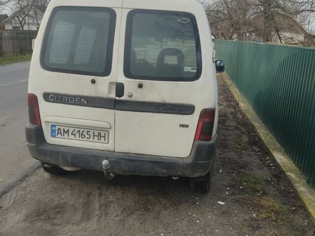 Білий Сітроен Берлінго, об'ємом двигуна 2 л та пробігом 145 тис. км за 1350 $, фото 3 на Automoto.ua