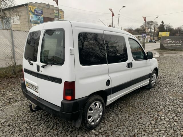 Білий Сітроен Берлінго, об'ємом двигуна 2 л та пробігом 300 тис. км за 3850 $, фото 3 на Automoto.ua