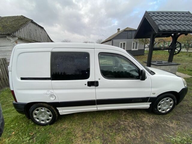 Білий Сітроен Берлінго, об'ємом двигуна 2 л та пробігом 315 тис. км за 3250 $, фото 7 на Automoto.ua