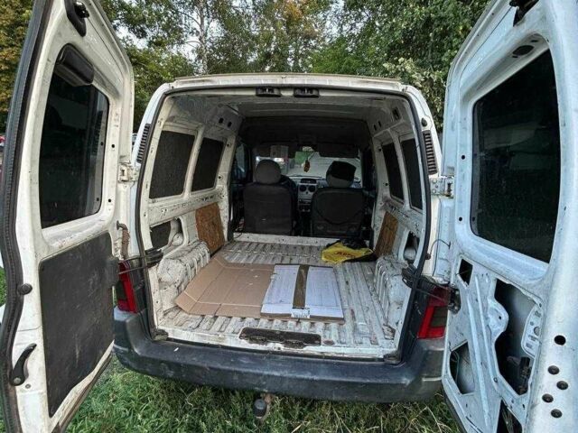 Белый Ситроен Берлинго, объемом двигателя 1.9 л и пробегом 500 тыс. км за 2300 $, фото 5 на Automoto.ua