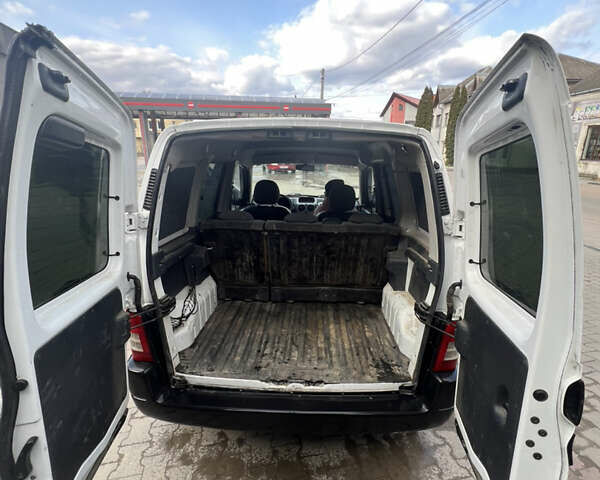 Белый Ситроен Берлинго, объемом двигателя 1.9 л и пробегом 130 тыс. км за 3650 $, фото 15 на Automoto.ua
