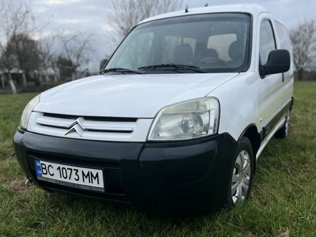 Белый Ситроен Берлинго, объемом двигателя 1.6 л и пробегом 280 тыс. км за 2800 $, фото 2 на Automoto.ua