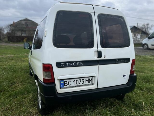 Белый Ситроен Берлинго, объемом двигателя 1.6 л и пробегом 280 тыс. км за 2800 $, фото 1 на Automoto.ua