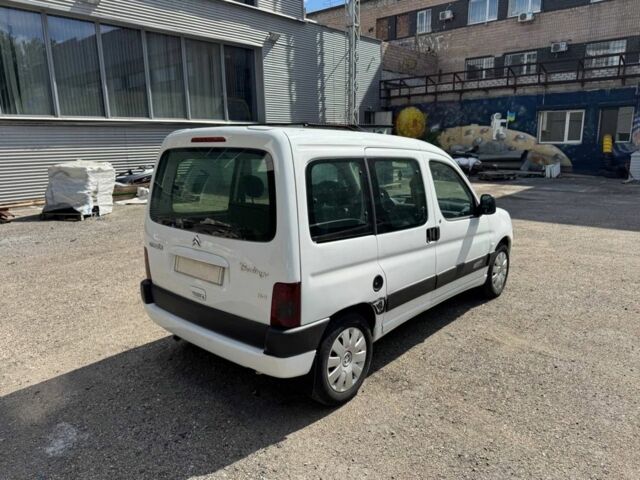 Белый Ситроен Берлинго, объемом двигателя 1.9 л и пробегом 300 тыс. км за 2700 $, фото 2 на Automoto.ua