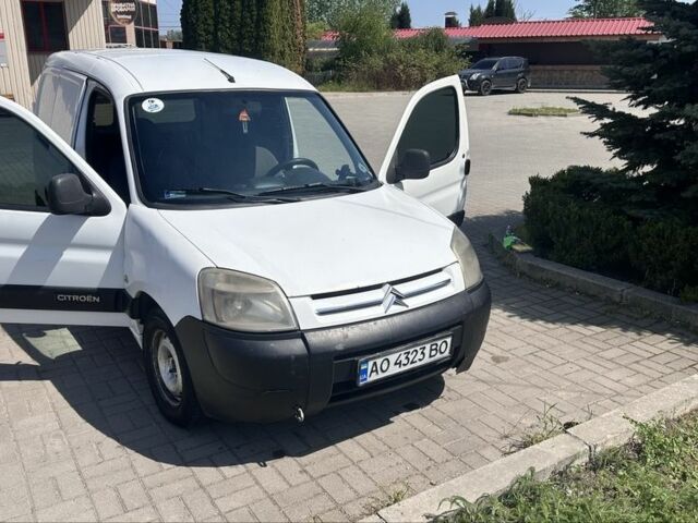 Белый Ситроен Берлинго, объемом двигателя 1.6 л и пробегом 331 тыс. км за 2800 $, фото 8 на Automoto.ua