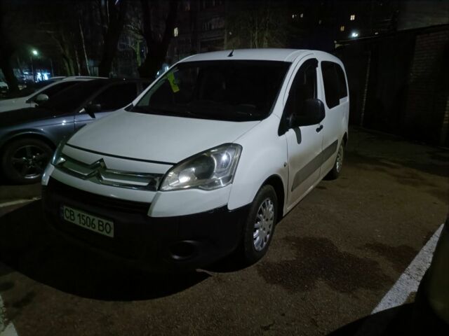 Белый Ситроен Берлинго, объемом двигателя 1.6 л и пробегом 290 тыс. км за 3750 $, фото 4 на Automoto.ua