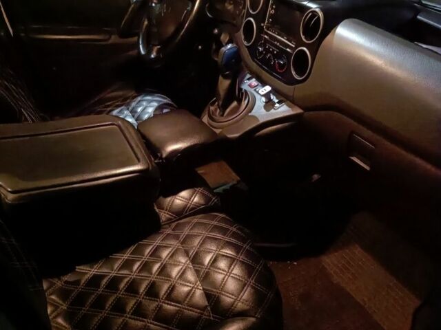 Белый Ситроен Берлинго, объемом двигателя 1.6 л и пробегом 290 тыс. км за 3750 $, фото 6 на Automoto.ua