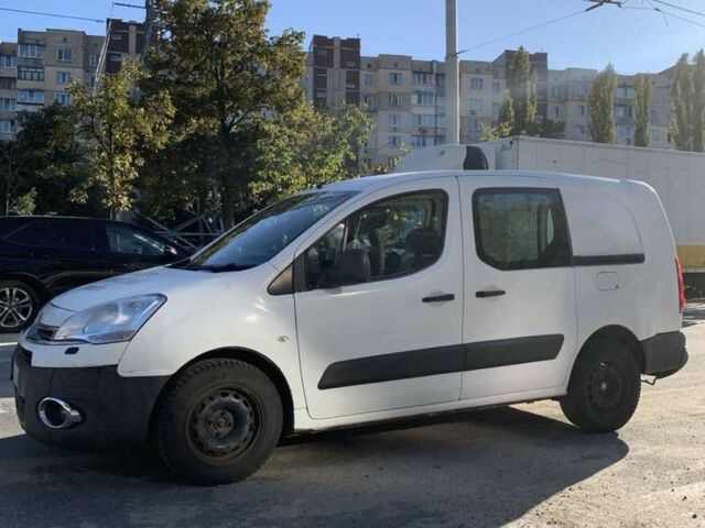 Белый Ситроен Берлинго, объемом двигателя 0 л и пробегом 212 тыс. км за 2715 $, фото 3 на Automoto.ua
