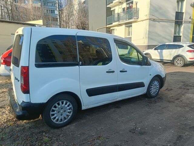 Белый Ситроен Берлинго, объемом двигателя 1.6 л и пробегом 290 тыс. км за 3750 $, фото 3 на Automoto.ua