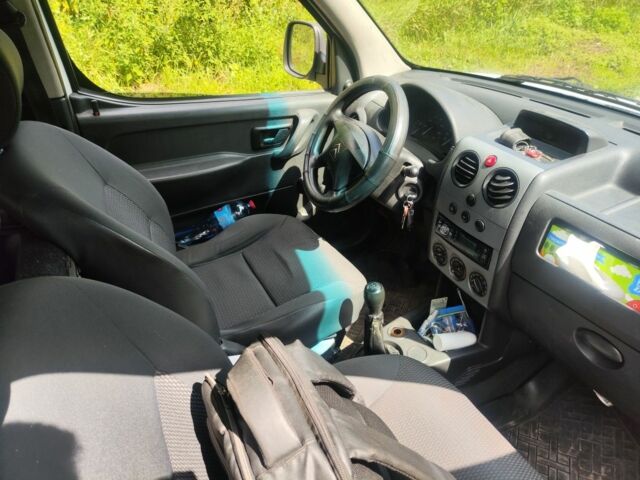 Білий Сітроен Берлінго, об'ємом двигуна 1.9 л та пробігом 255 тис. км за 3300 $, фото 4 на Automoto.ua