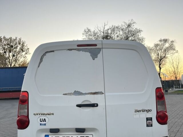 Білий Сітроен Берлінго, об'ємом двигуна 1.6 л та пробігом 300 тис. км за 3999 $, фото 6 на Automoto.ua