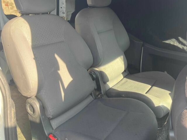 Белый Ситроен Берлинго, объемом двигателя 1.6 л и пробегом 285 тыс. км за 5900 $, фото 12 на Automoto.ua