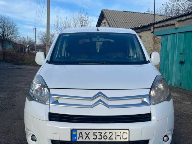 Белый Ситроен Берлинго, объемом двигателя 1.6 л и пробегом 285 тыс. км за 5900 $, фото 1 на Automoto.ua
