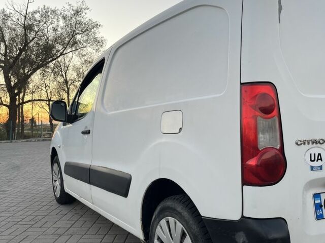 Білий Сітроен Берлінго, об'ємом двигуна 1.6 л та пробігом 300 тис. км за 3999 $, фото 7 на Automoto.ua