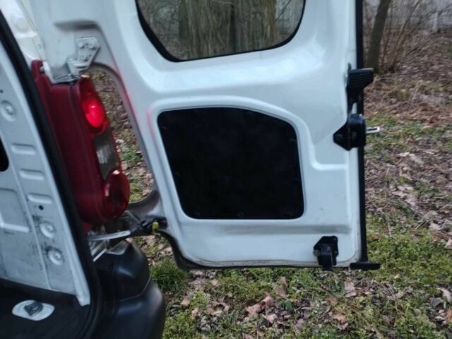 Білий Сітроен Берлінго, об'ємом двигуна 1.6 л та пробігом 313 тис. км за 5900 $, фото 13 на Automoto.ua