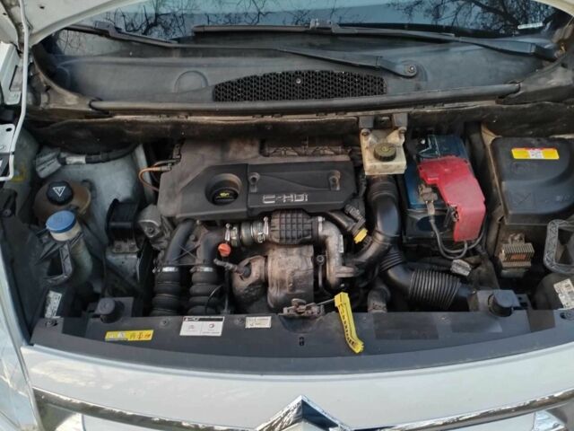 Білий Сітроен Берлінго, об'ємом двигуна 1.6 л та пробігом 313 тис. км за 5900 $, фото 18 на Automoto.ua