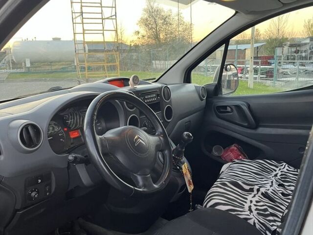 Білий Сітроен Берлінго, об'ємом двигуна 1.6 л та пробігом 300 тис. км за 3999 $, фото 10 на Automoto.ua