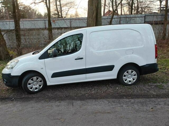 Білий Сітроен Берлінго, об'ємом двигуна 1.6 л та пробігом 313 тис. км за 5900 $, фото 5 на Automoto.ua