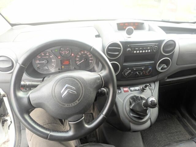 Білий Сітроен Берлінго, об'ємом двигуна 1.6 л та пробігом 405 тис. км за 4300 $, фото 6 на Automoto.ua