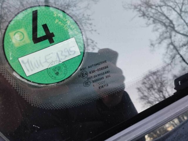 Білий Сітроен Берлінго, об'ємом двигуна 1.6 л та пробігом 313 тис. км за 5900 $, фото 9 на Automoto.ua