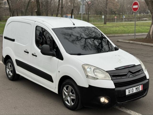 Белый Ситроен Берлинго, объемом двигателя 1.6 л и пробегом 303 тыс. км за 2499 $, фото 7 на Automoto.ua