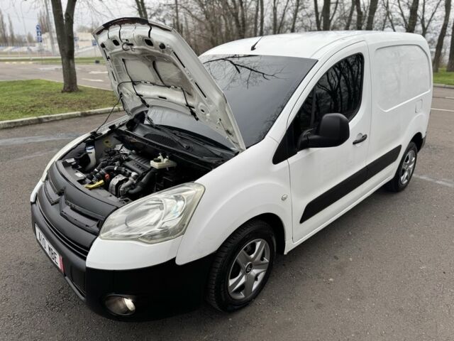 Белый Ситроен Берлинго, объемом двигателя 1.6 л и пробегом 303 тыс. км за 2499 $, фото 9 на Automoto.ua