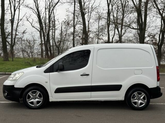 Белый Ситроен Берлинго, объемом двигателя 1.6 л и пробегом 303 тыс. км за 2499 $, фото 1 на Automoto.ua