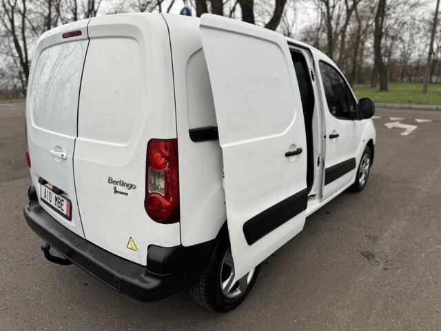 Белый Ситроен Берлинго, объемом двигателя 1.6 л и пробегом 303 тыс. км за 2499 $, фото 12 на Automoto.ua