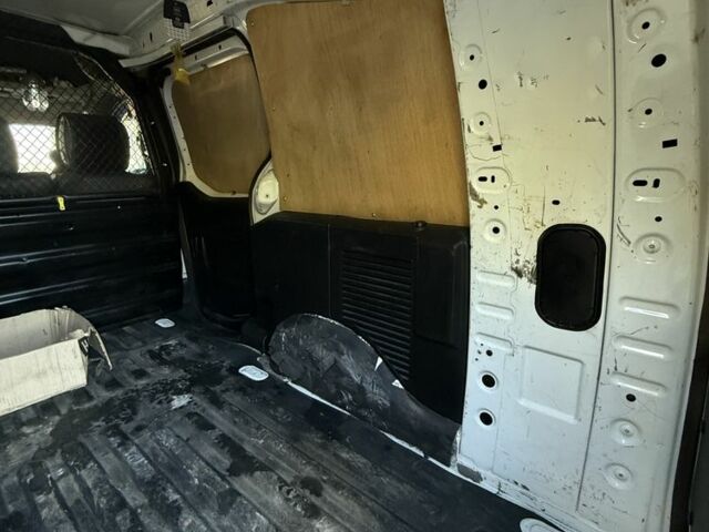 Белый Ситроен Берлинго, объемом двигателя 1.6 л и пробегом 358 тыс. км за 6100 $, фото 7 на Automoto.ua