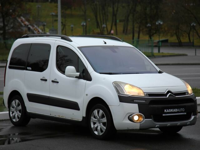 Білий Сітроен Берлінго, об'ємом двигуна 1.6 л та пробігом 239 тис. км за 6700 $, фото 2 на Automoto.ua