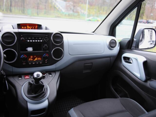 Білий Сітроен Берлінго, об'ємом двигуна 1.6 л та пробігом 239 тис. км за 6700 $, фото 11 на Automoto.ua