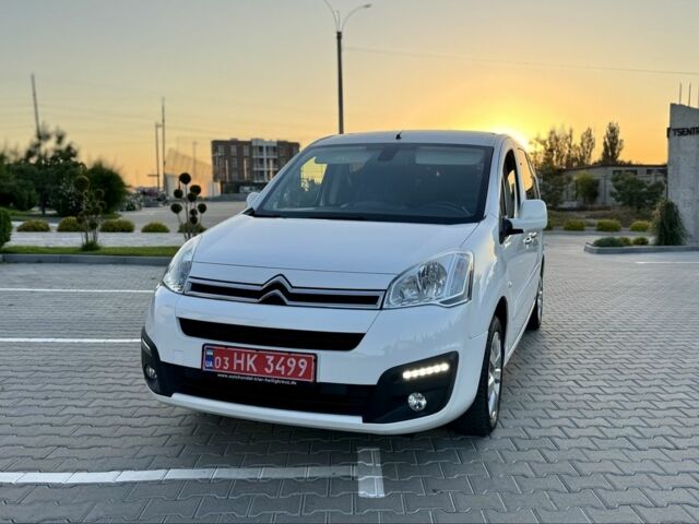 Белый Ситроен Берлинго, объемом двигателя 1.6 л и пробегом 190 тыс. км за 9400 $, фото 1 на Automoto.ua