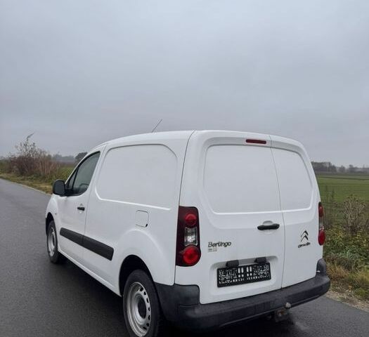 Білий Сітроен Берлінго, об'ємом двигуна 1.6 л та пробігом 187 тис. км за 3500 $, фото 2 на Automoto.ua