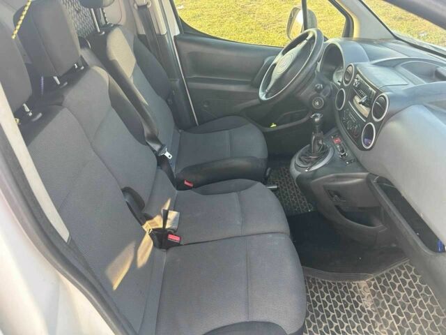 Белый Ситроен Берлинго, объемом двигателя 1.6 л и пробегом 223 тыс. км за 8200 $, фото 4 на Automoto.ua