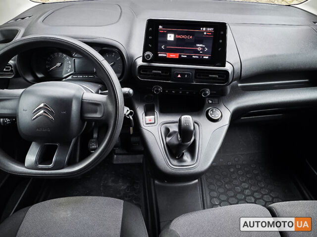 Белый Ситроен Берлинго, объемом двигателя 1.6 л и пробегом 157 тыс. км за 16797 $, фото 10 на Automoto.ua