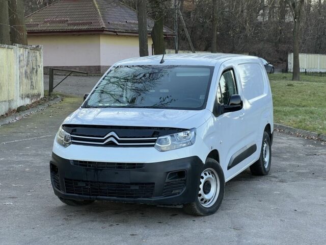 Белый Ситроен Берлинго, объемом двигателя 0 л и пробегом 5 тыс. км за 15000 $, фото 6 на Automoto.ua