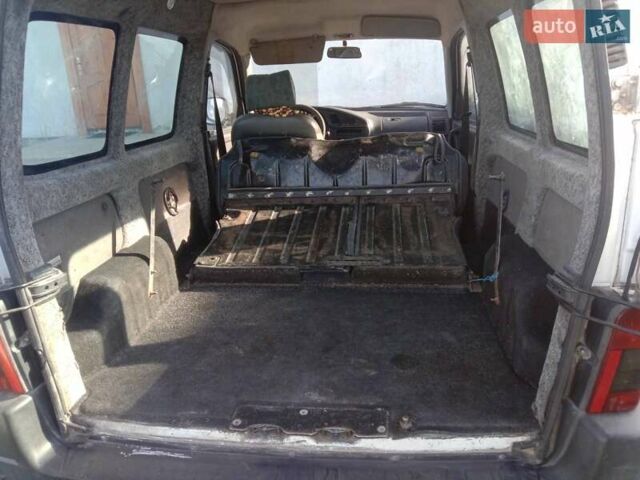 Білий Сітроен Берлінго, об'ємом двигуна 1.6 л та пробігом 330 тис. км за 1750 $, фото 8 на Automoto.ua