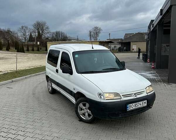 Белый Ситроен Берлинго, объемом двигателя 1.9 л и пробегом 250 тыс. км за 1999 $, фото 4 на Automoto.ua