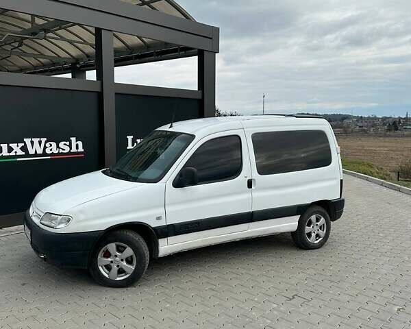 Белый Ситроен Берлинго, объемом двигателя 1.9 л и пробегом 250 тыс. км за 1999 $, фото 28 на Automoto.ua